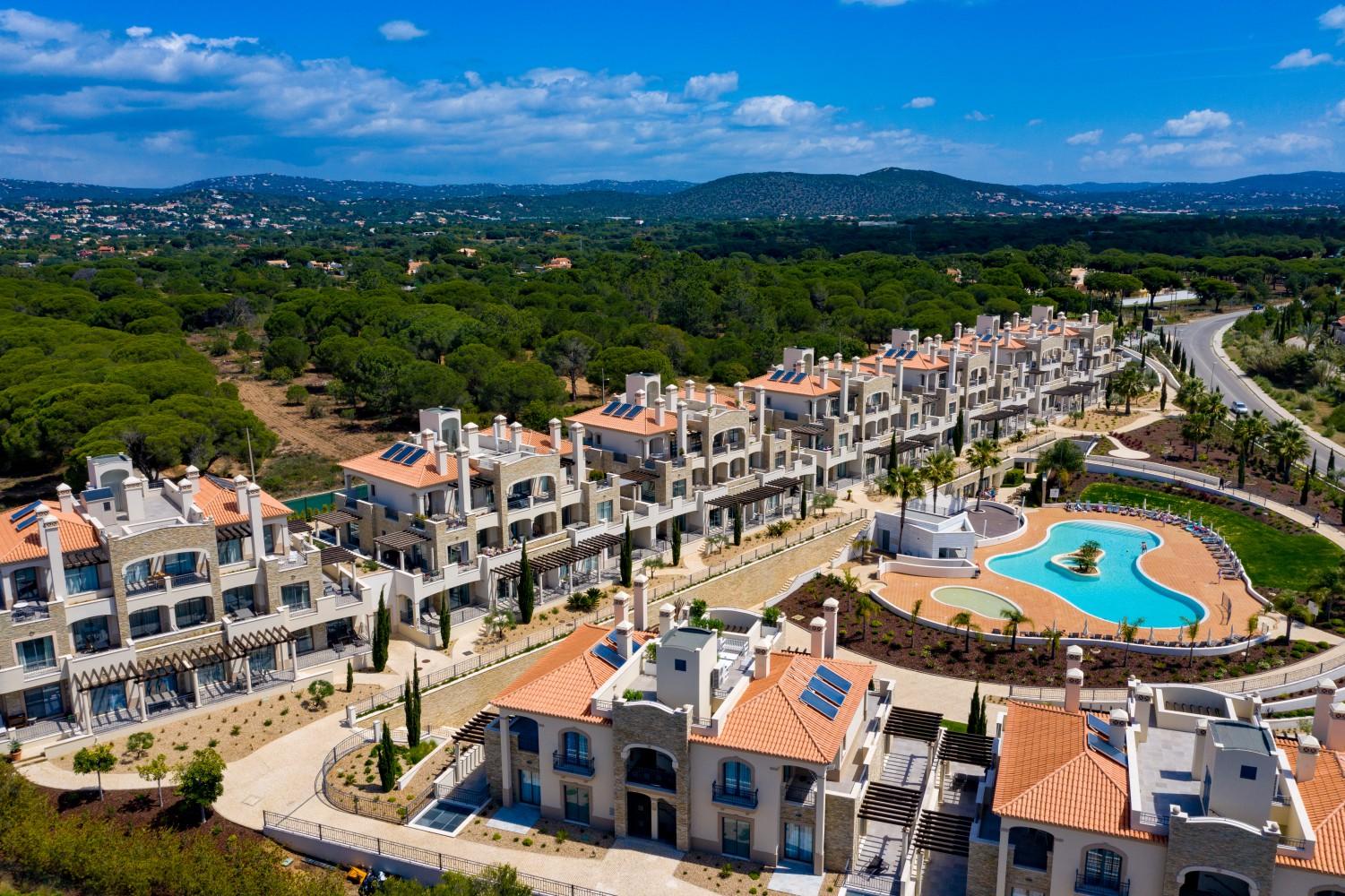 Resort Pine Hills Vilamoura 4*
