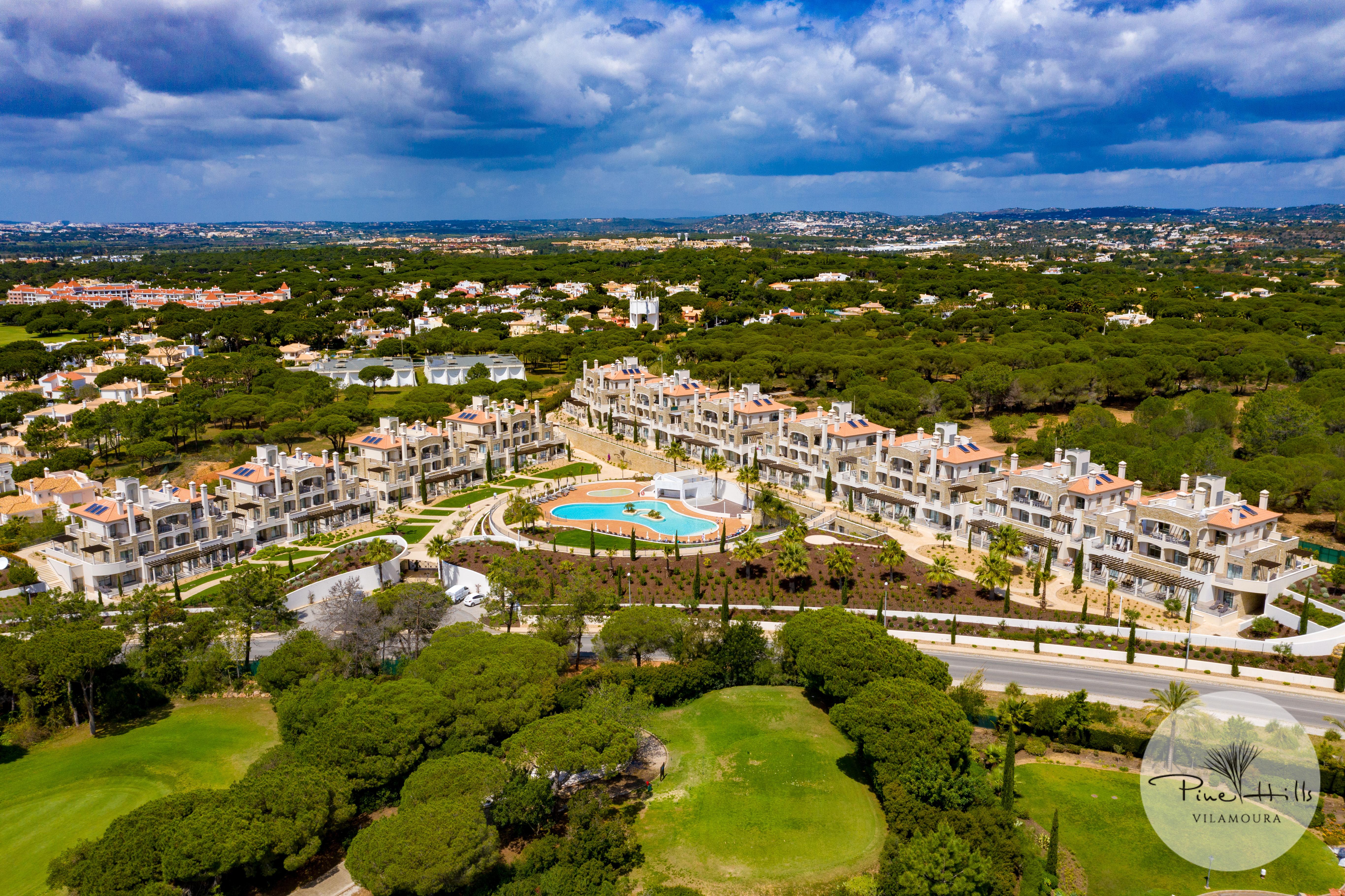 Resort Pine Hills Vilamoura 4*