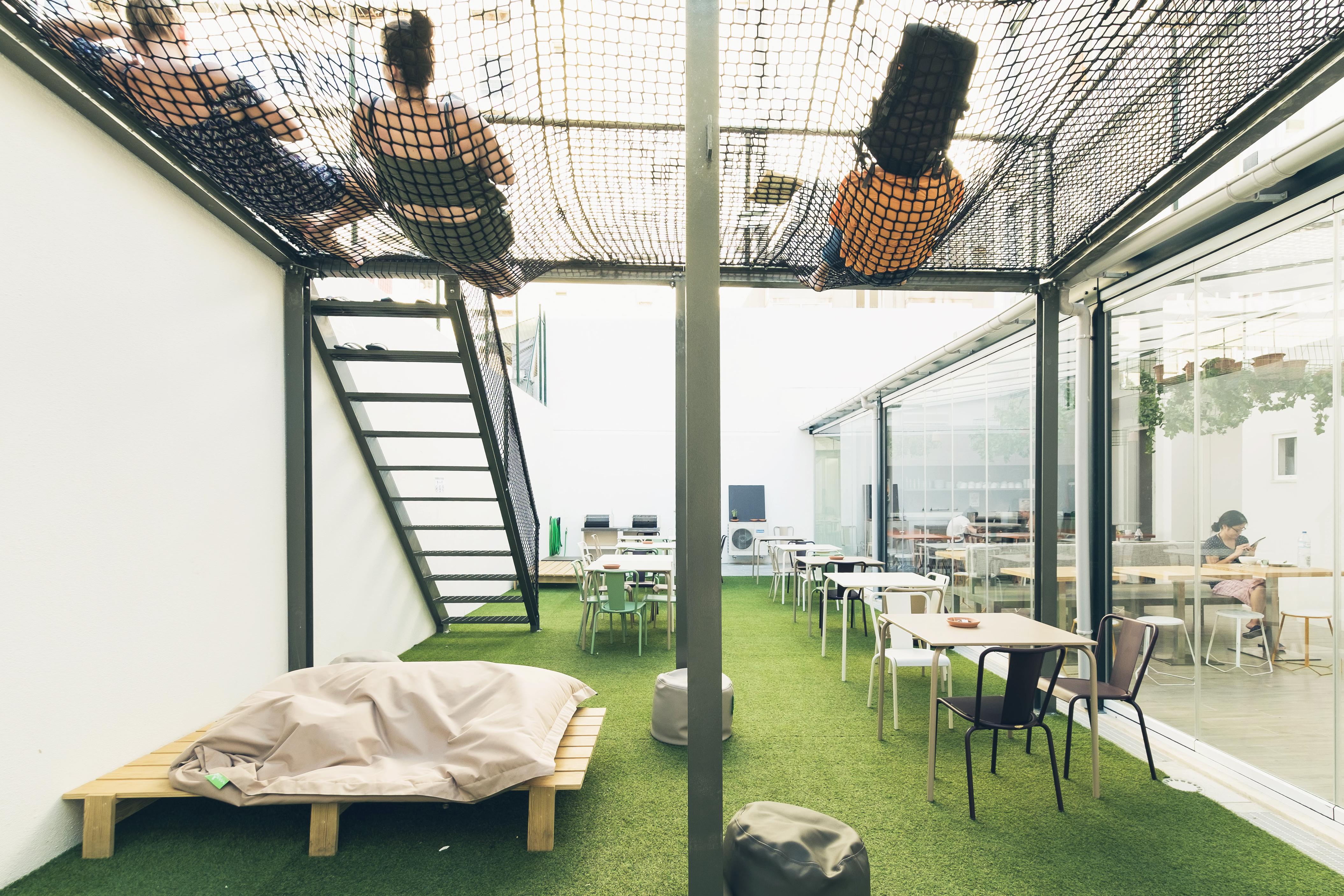Hostel Hub Patio *