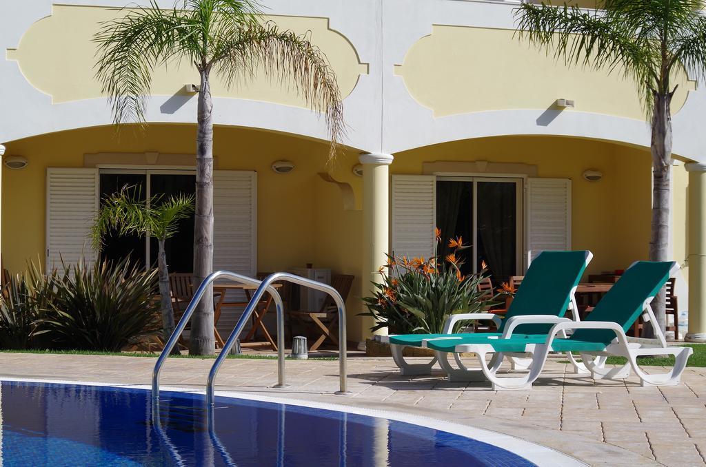 Apartamento @ Poolside *