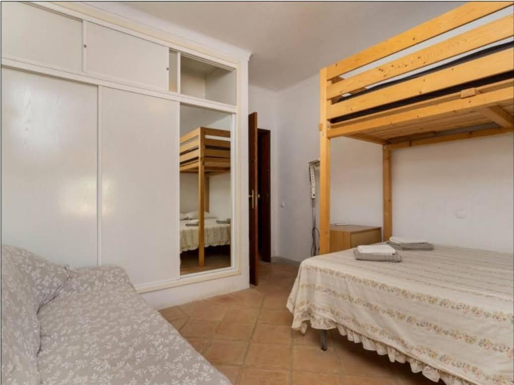 Oceanfront - 8 Rooms, 2 Kitchens With Pool, Billiard Table And Beach-volleyball Court Villa *