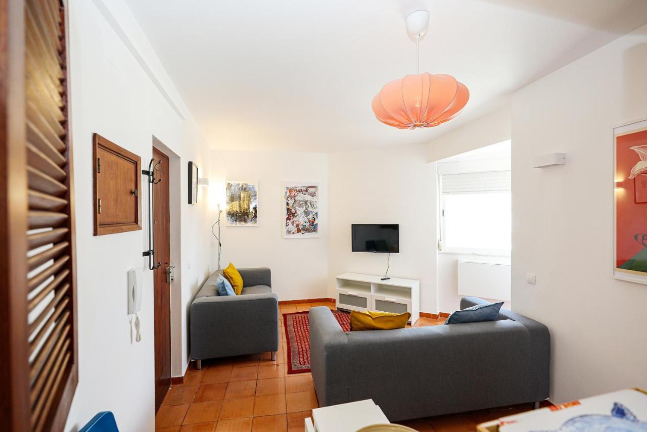 Apartment B49 - Postigo View Flat In