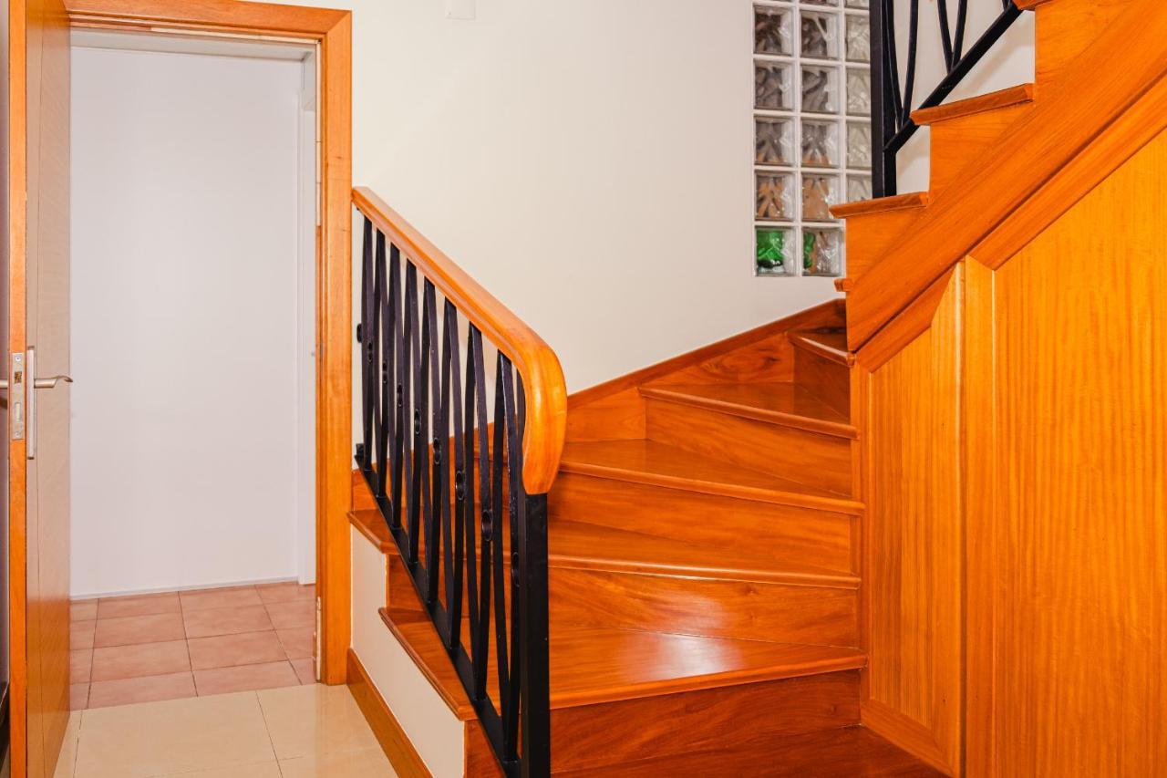 Guest house Namaste House I Relogio do Poiso