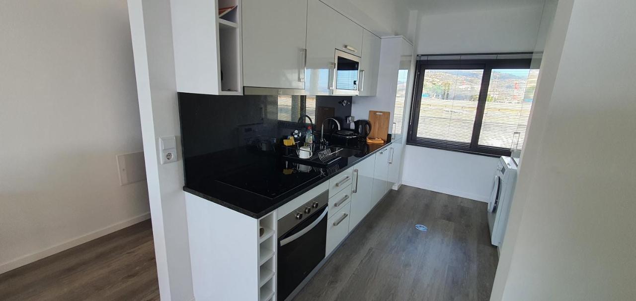 T2-5m Aeroporto Cr7 Apartment *