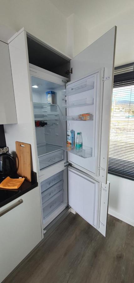 Apartment T2-5m Aeroporto Cr7 *