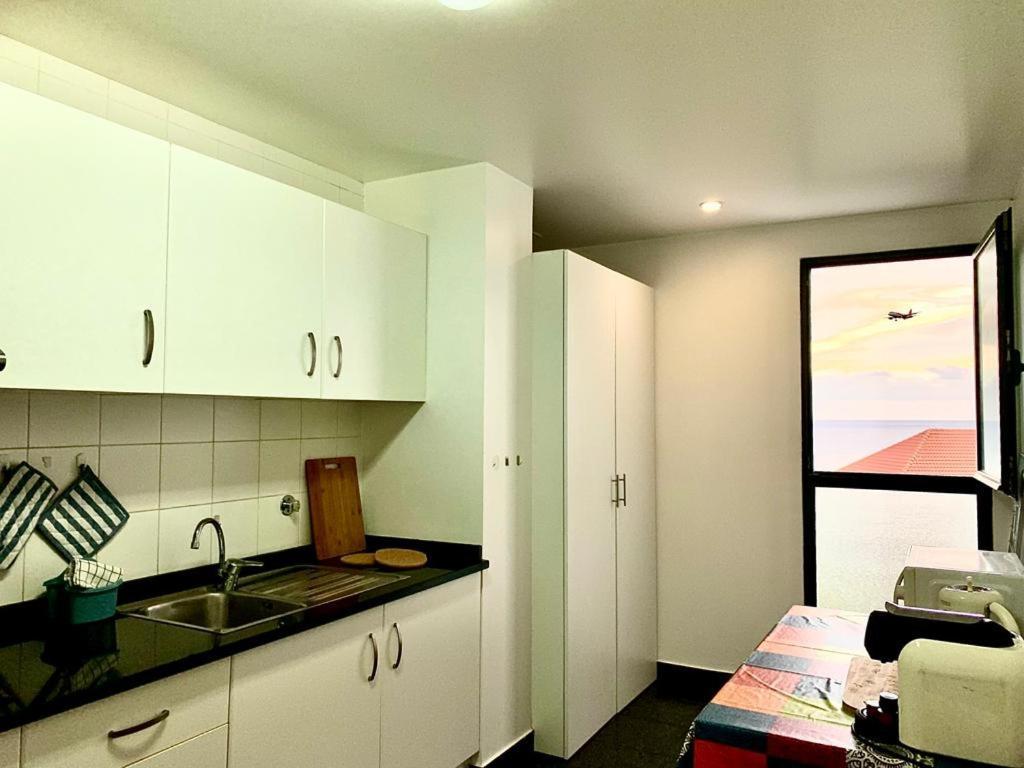 Amazing Sea Light Apartment, Close To The Beach. * Santa Cruz (Madeira)