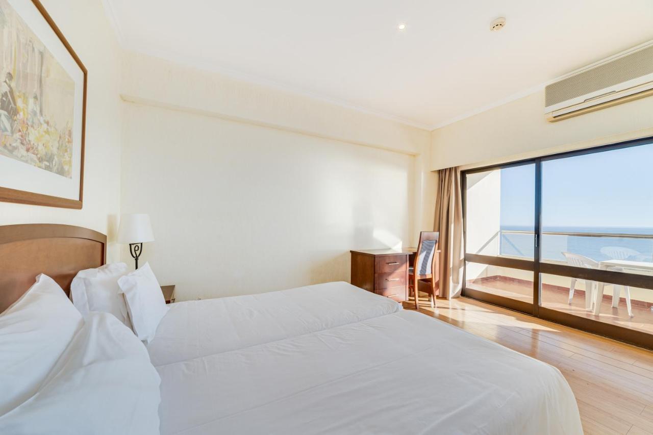Yellow Hotel 4*