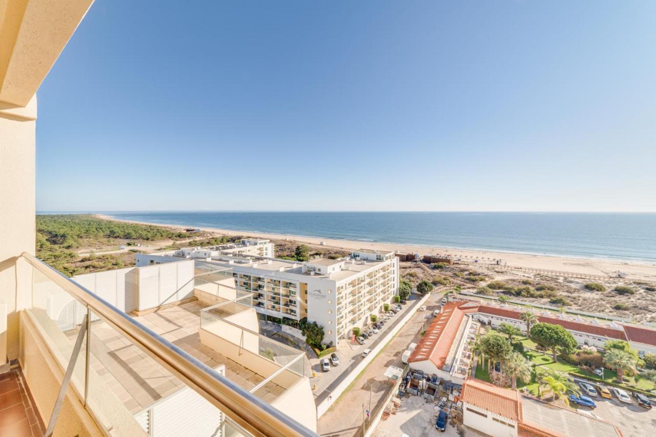 Hotel Yellow 4*