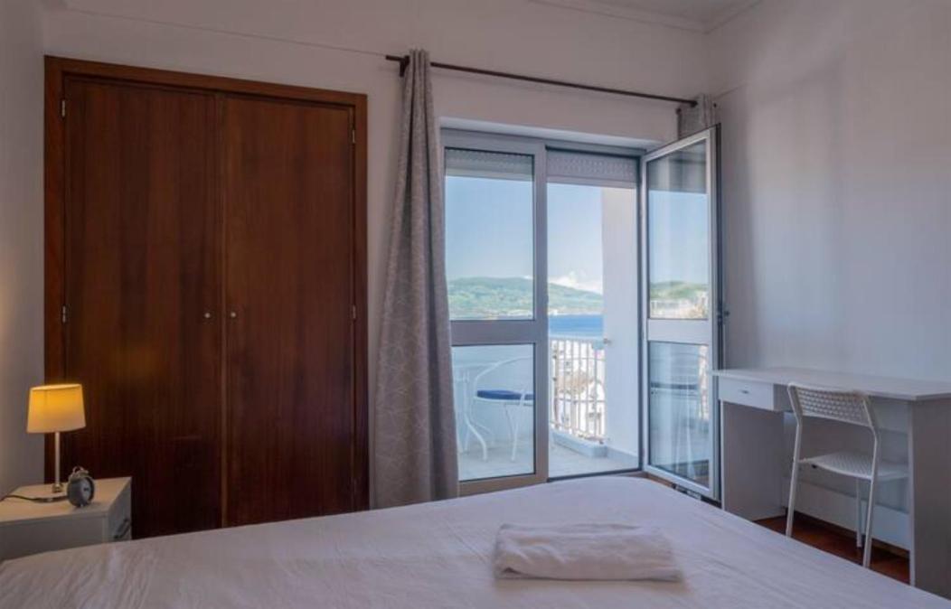 Apartment Paradise Gorgeous Views Location On Island!