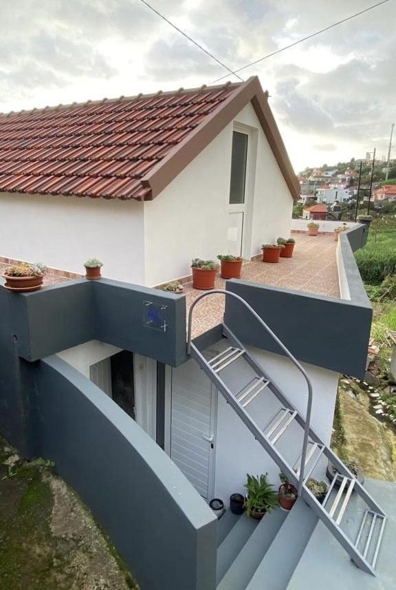 Cozy 1 Bedroom W/ Balcony, Ocean View & Perfect Sunsets Holiday home *