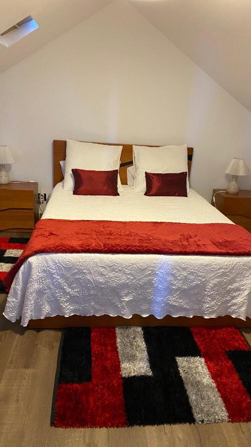 Cozy 1 Bedroom W/ Balcony, Ocean View & Perfect Sunsets Holiday home