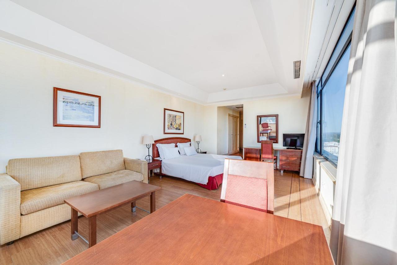 Yellow 4* Monte Gordo