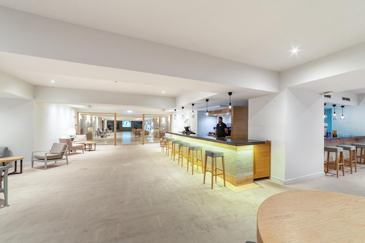 Hotel Yellow 4*
