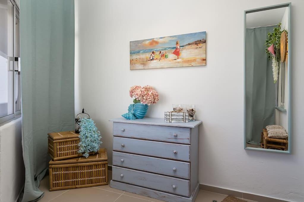 Apartment Heaven's Paradise-pool-sunset-1br