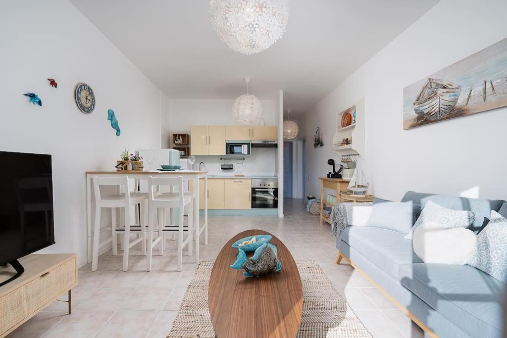 Apartment Heaven's Paradise-pool-sunset-1br Vilamoura