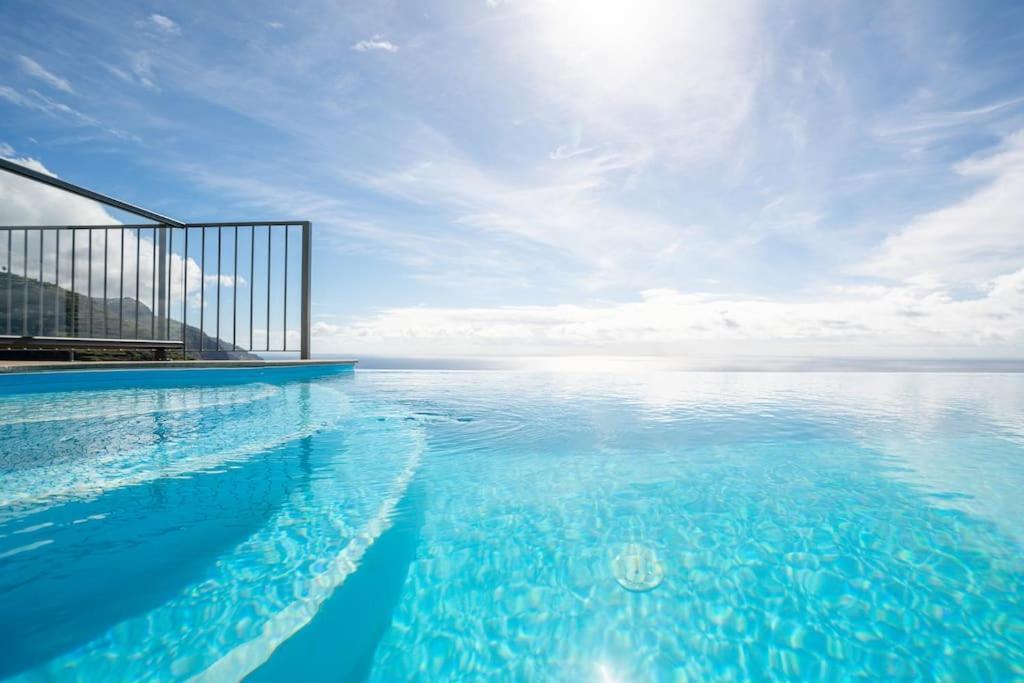Marina View - Pool & Stunning Ocean View *