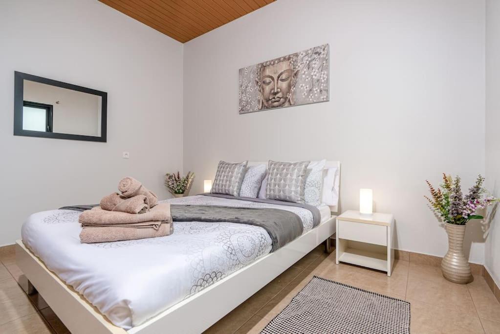 Marina View - Pool & Stunning Ocean View Apartment Calheta (Madeira)
