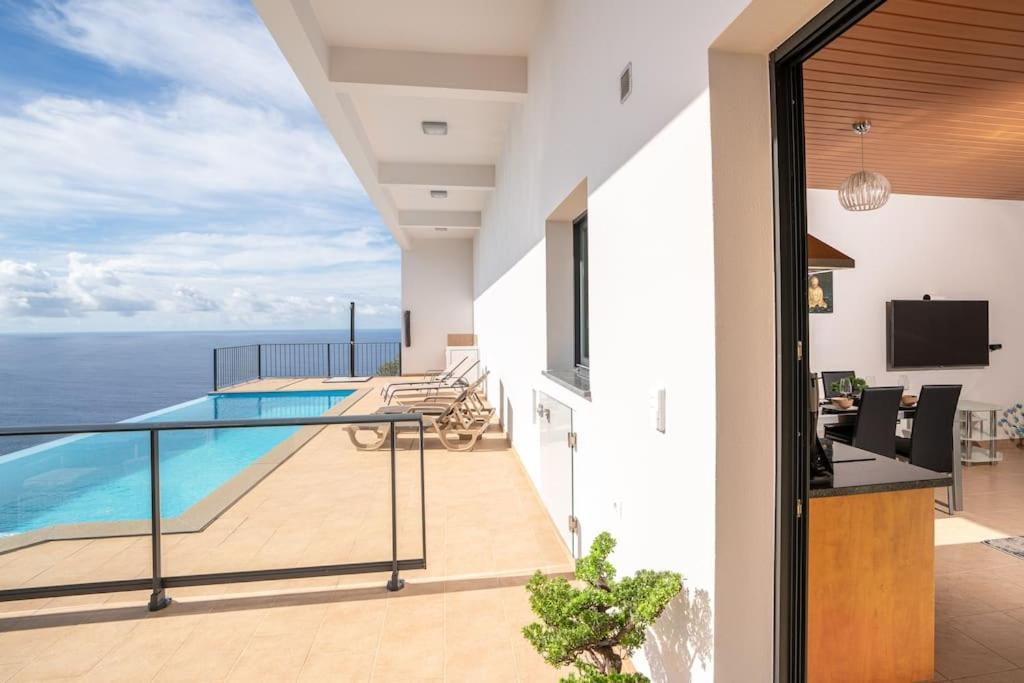 Marina View - Pool & Stunning Ocean View *