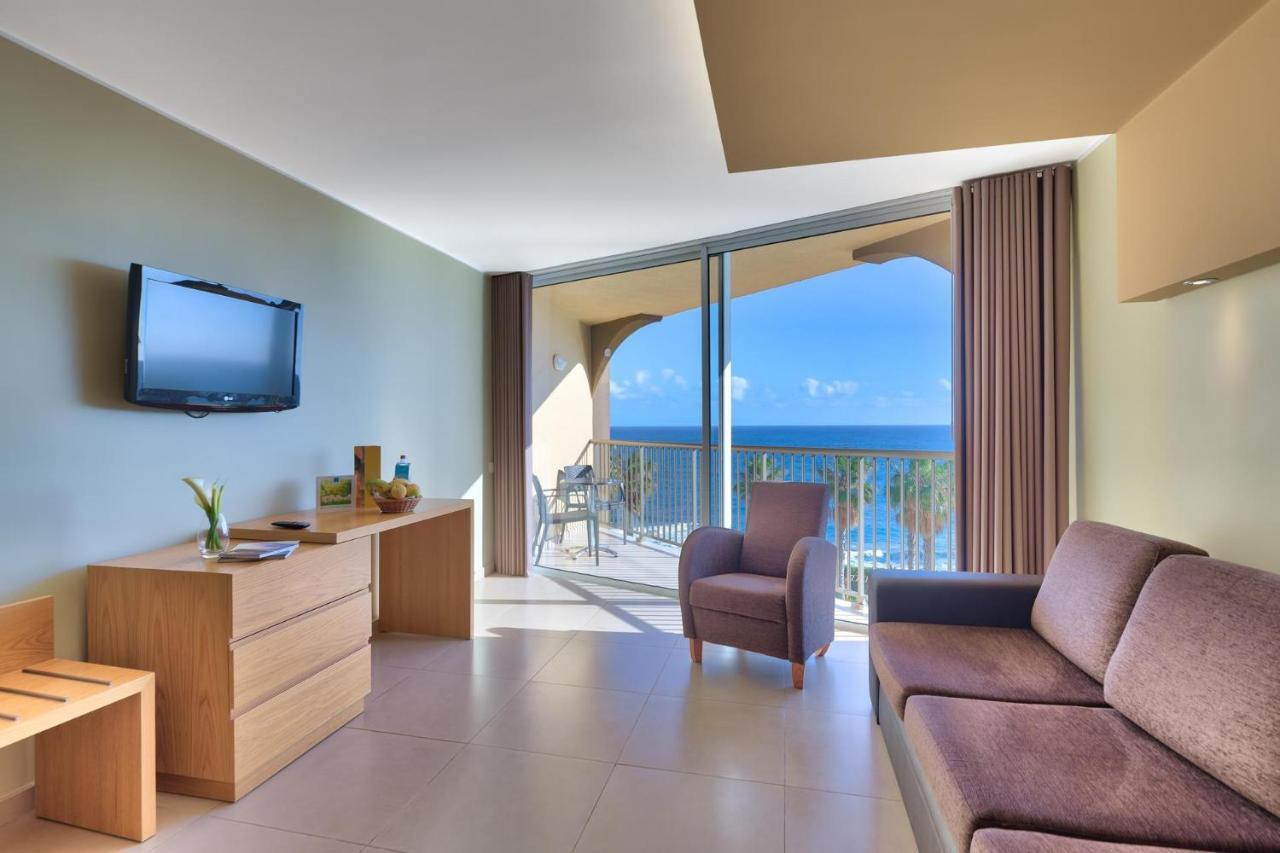 The Views Oasis Hotel 4*