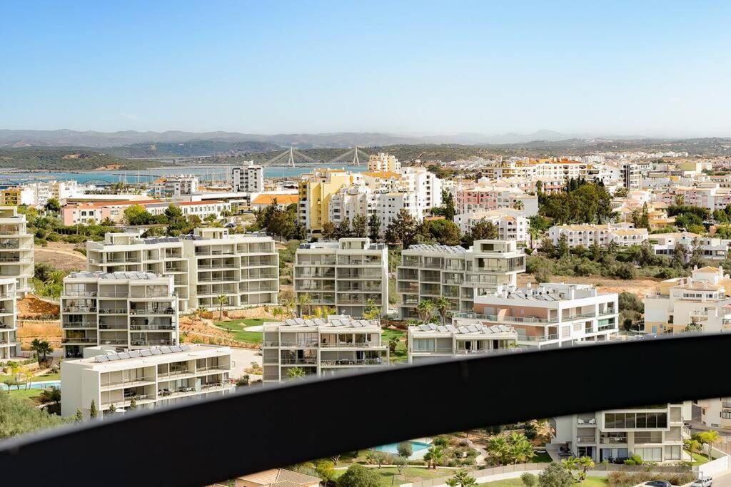 Vista Bonita With Views On The Ocean And The Hills