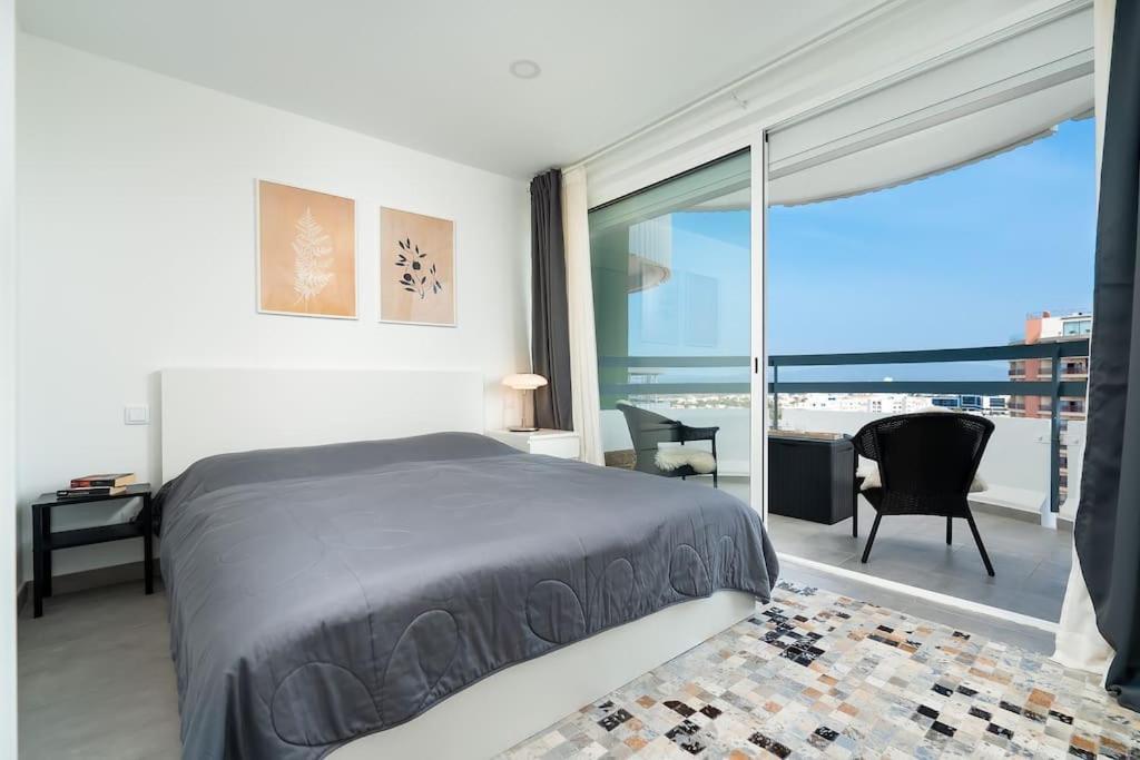 Apartment Vista Bonita With Views On The Ocean And The Hills