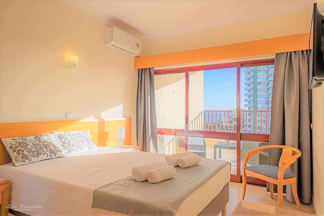 Apartment T1 Club Mar Piscina E Por Do Sol
