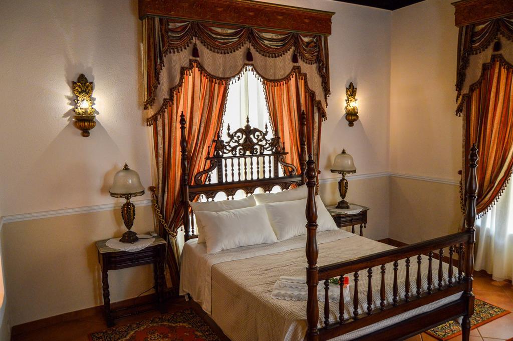 Casa Do Serro Bed & Breakfast