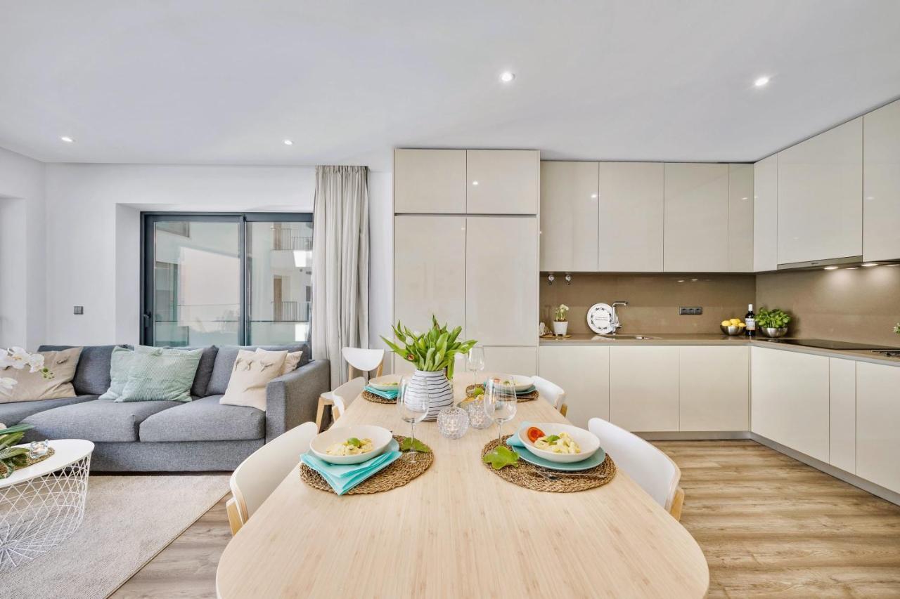 Apartamento Bright Modern Beachside With Pool & Seaview