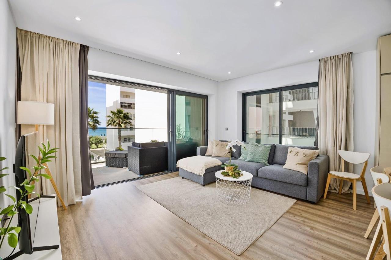 Bright Modern Beachside With Pool & Seaview Apartamento Quarteira