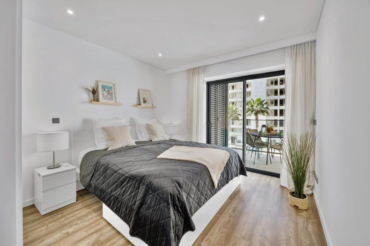 Apartamento Bright Modern Beachside With Pool & Seaview *
