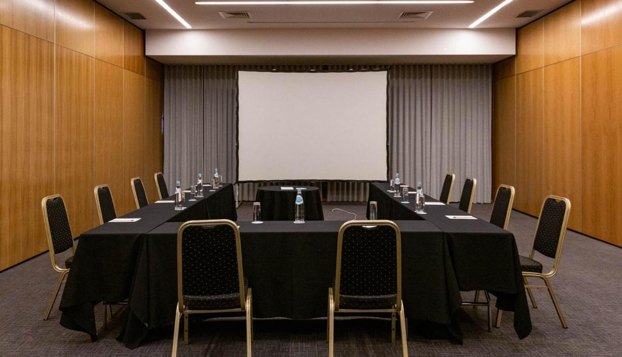 Nh Dona Ines Hotel