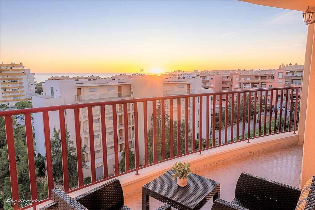 Apartment T1 Club Mar Piscina E Por Do Sol *