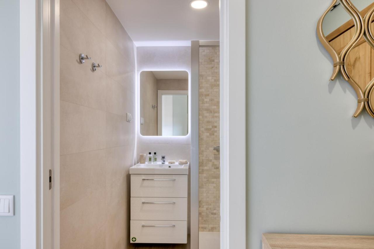 Torralta Oceanfront Luxury Apartment