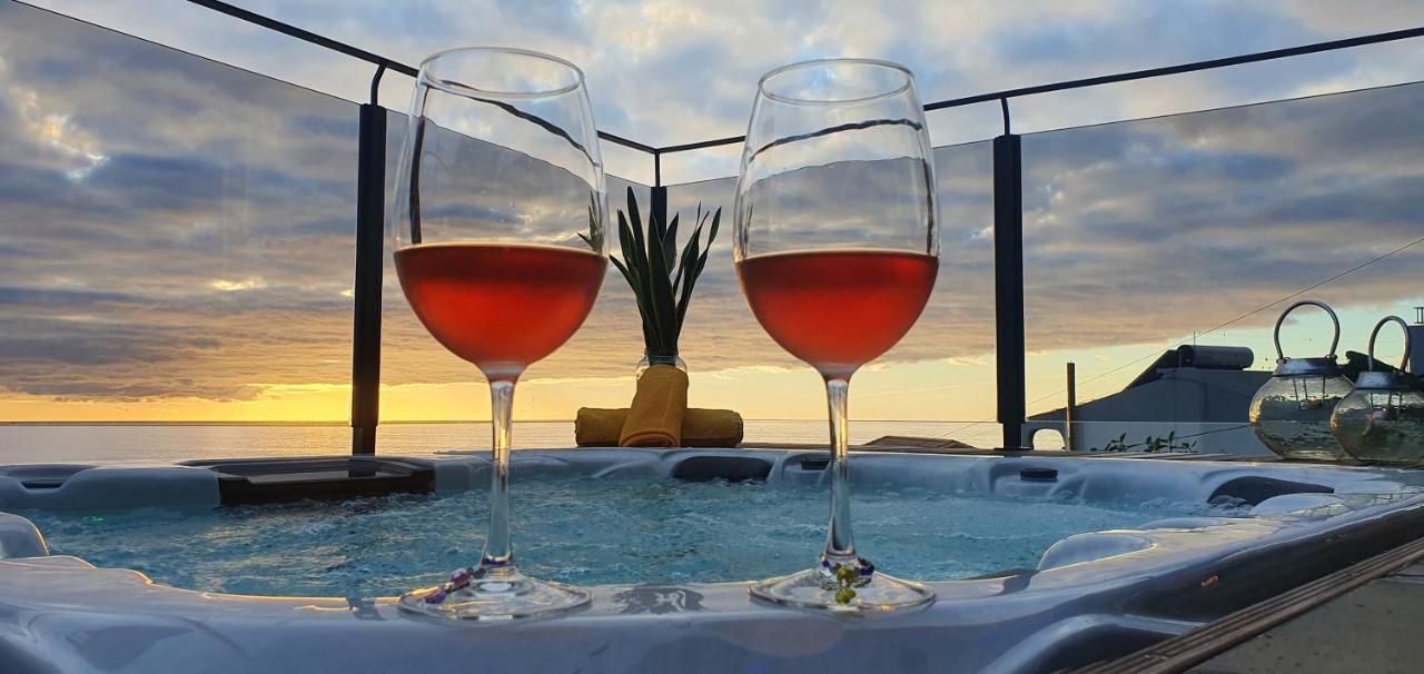 Palace Fernandes With Jacuzzi Holiday home Calheta (Madeira)
