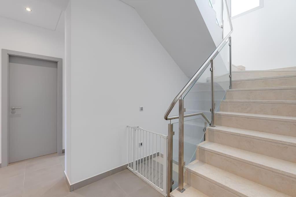 Villa Limoeiro - Beautiful New Nestled In The Heart Of Gale Guia (Faro)