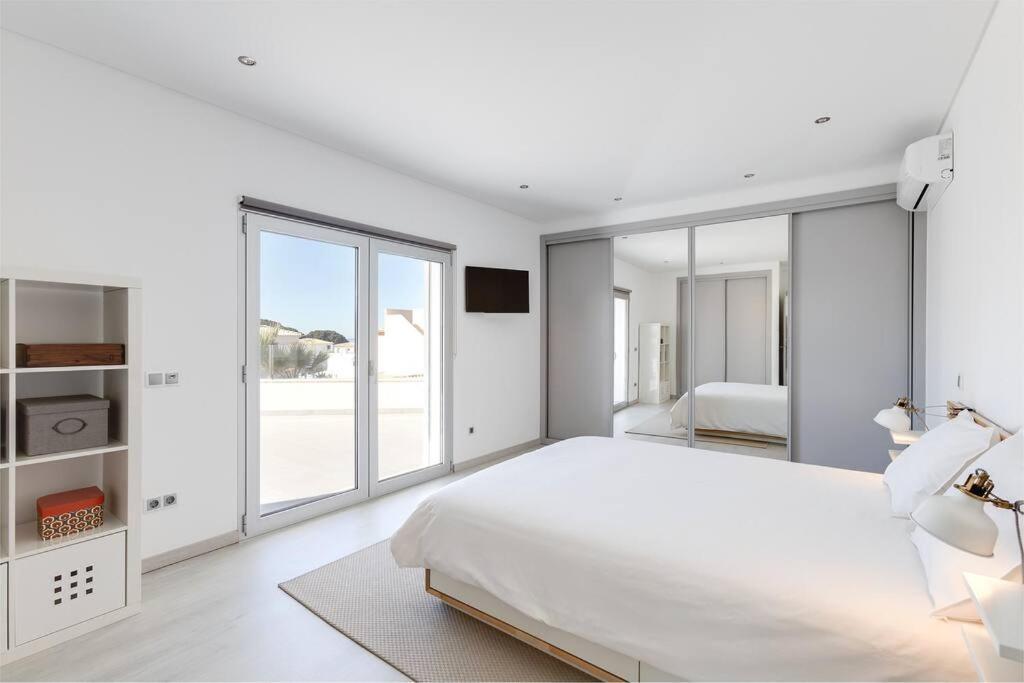 Villa Limoeiro - Beautiful New Nestled In The Heart Of Gale *
