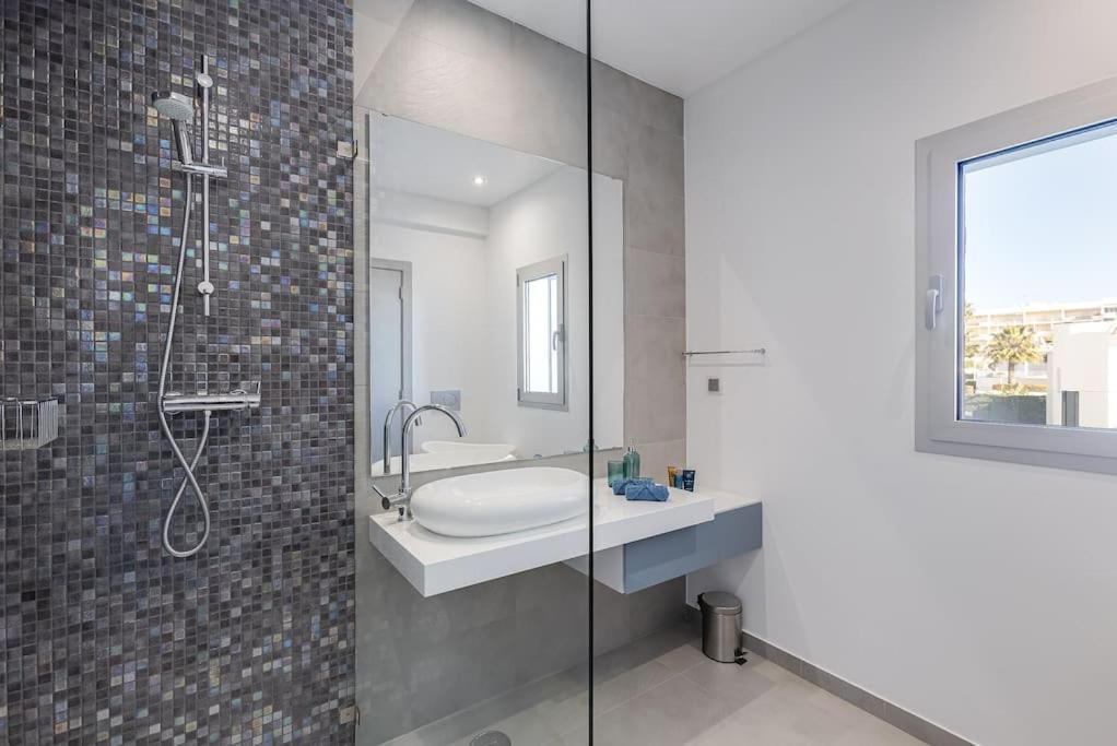 Villa Limoeiro - Beautiful New Nestled In The Heart Of Gale Guia (Faro)