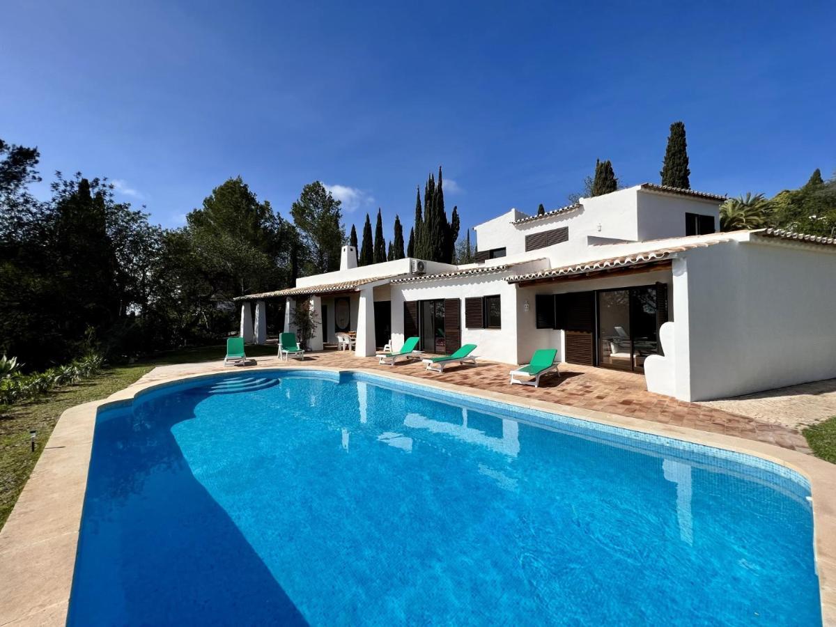 Villa Bellevue With Pool By Homing