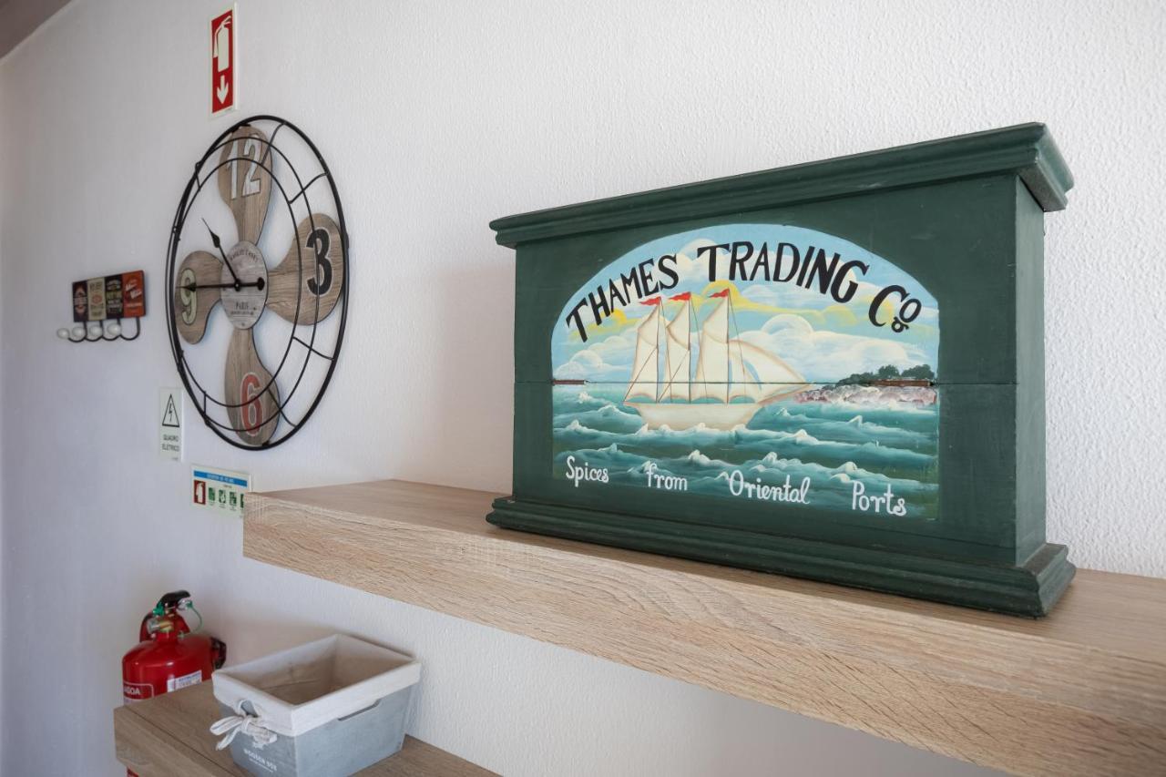 Max Crib - Seafront 2 Bedroom With Ac And Private Parking In *