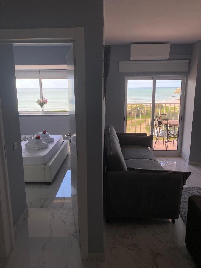 Apartment Sea Front Armacao de Pera