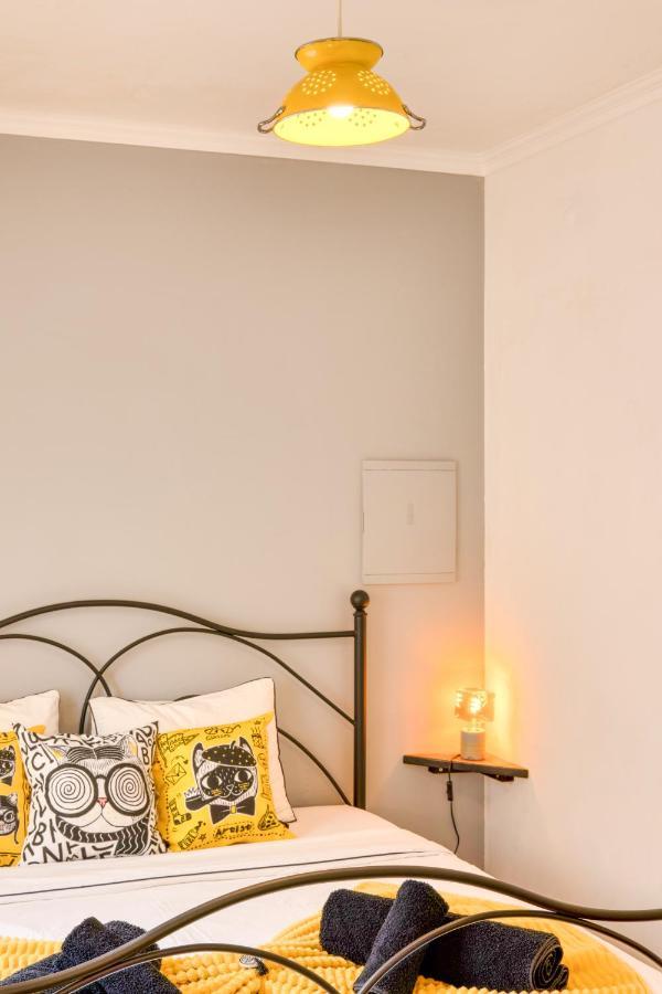 Pillows * Peniche