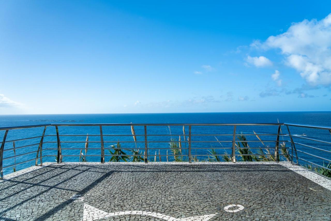 Villa Infinite Ocean View 20m Above Ocean & Arco da Calheta (Madeira)