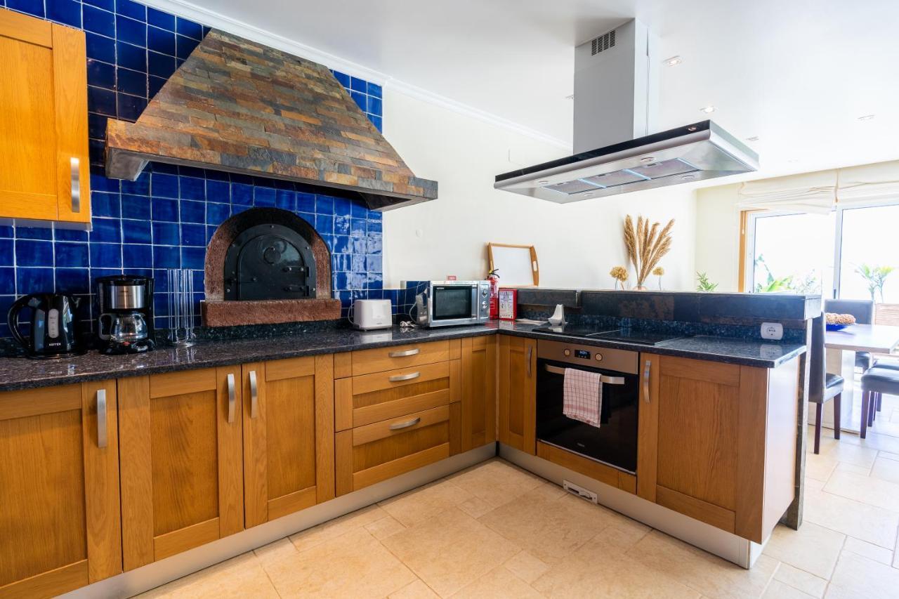 Infinite Ocean View 20m Above Ocean & Villa Arco da Calheta (Madeira)