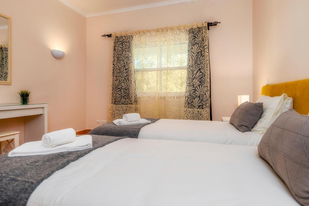 Colina Holiday park 4*