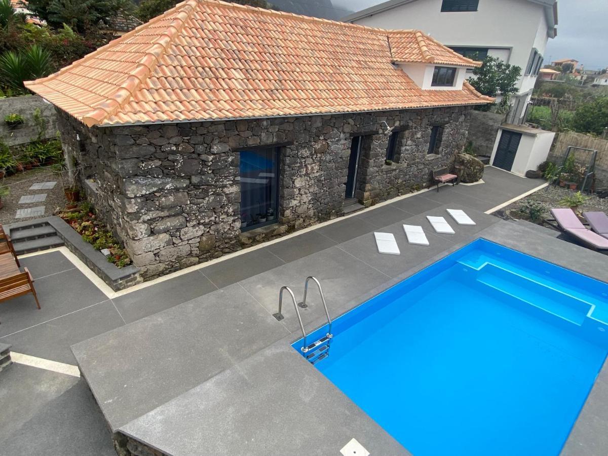 Quinze, Contemporary Designed With Swimming Pool *