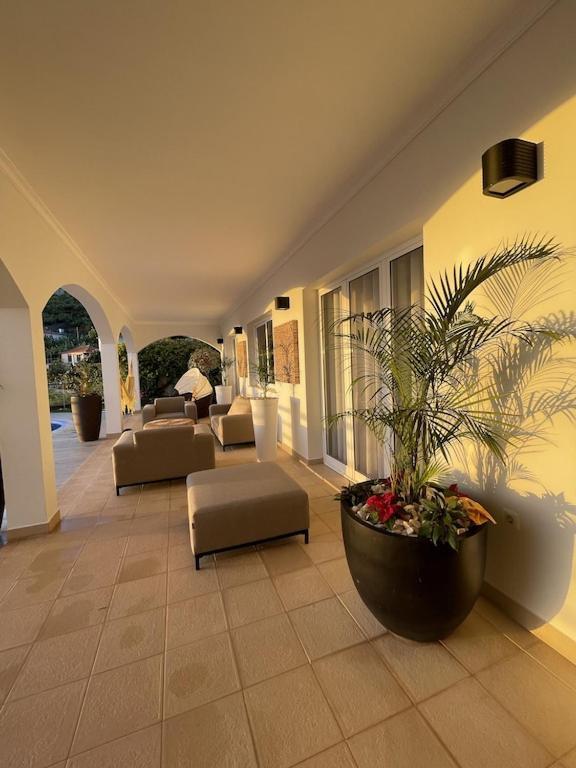 Luxury With Private Heated Pool, Garden And Views Of The Sea And Mountains. *