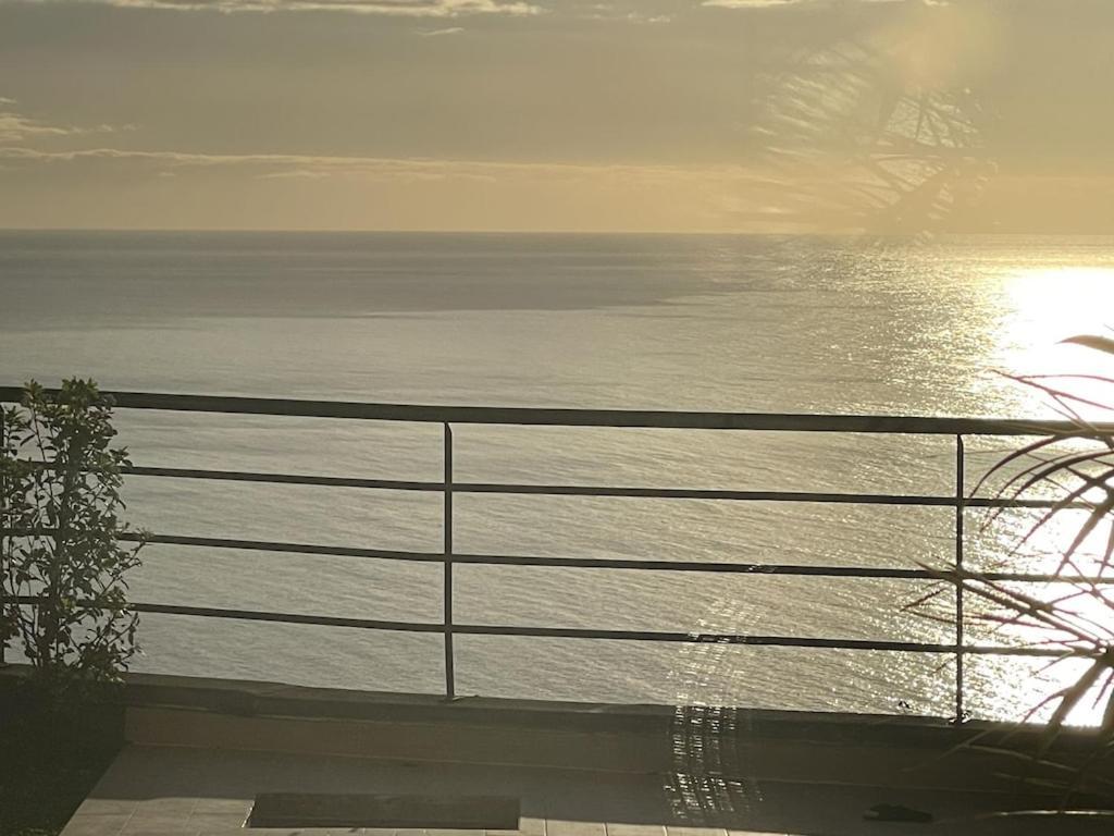 Luxury With Private Heated Pool, Garden And Views Of The Sea And Mountains. Arco da Calheta (Madeira)