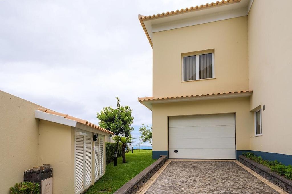 Luxury With Private Heated Pool, Garden And Views Of The Sea And Mountains. Villa
