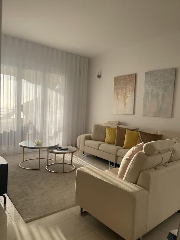 Luxury With Private Heated Pool, Garden And Views Of The Sea And Mountains. * Arco da Calheta (Madeira)