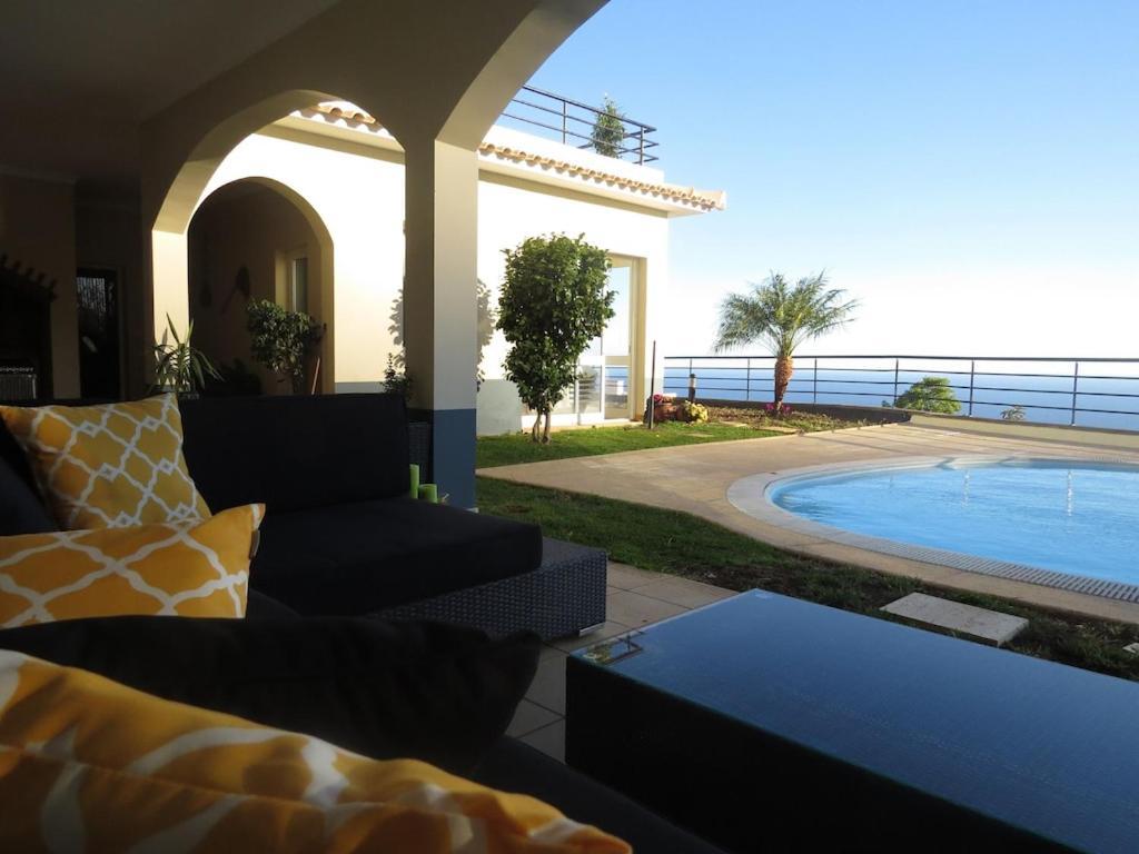 Villa Luxury With Private Heated Pool, Garden And Views Of The Sea And Mountains. *